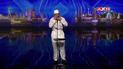 18 Year Old Plays 8 Harmonicas | Got Talent Global