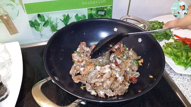 Stir Fried Sizzling Beef اِسٹر فرائیڈ سزلنگ بیف
