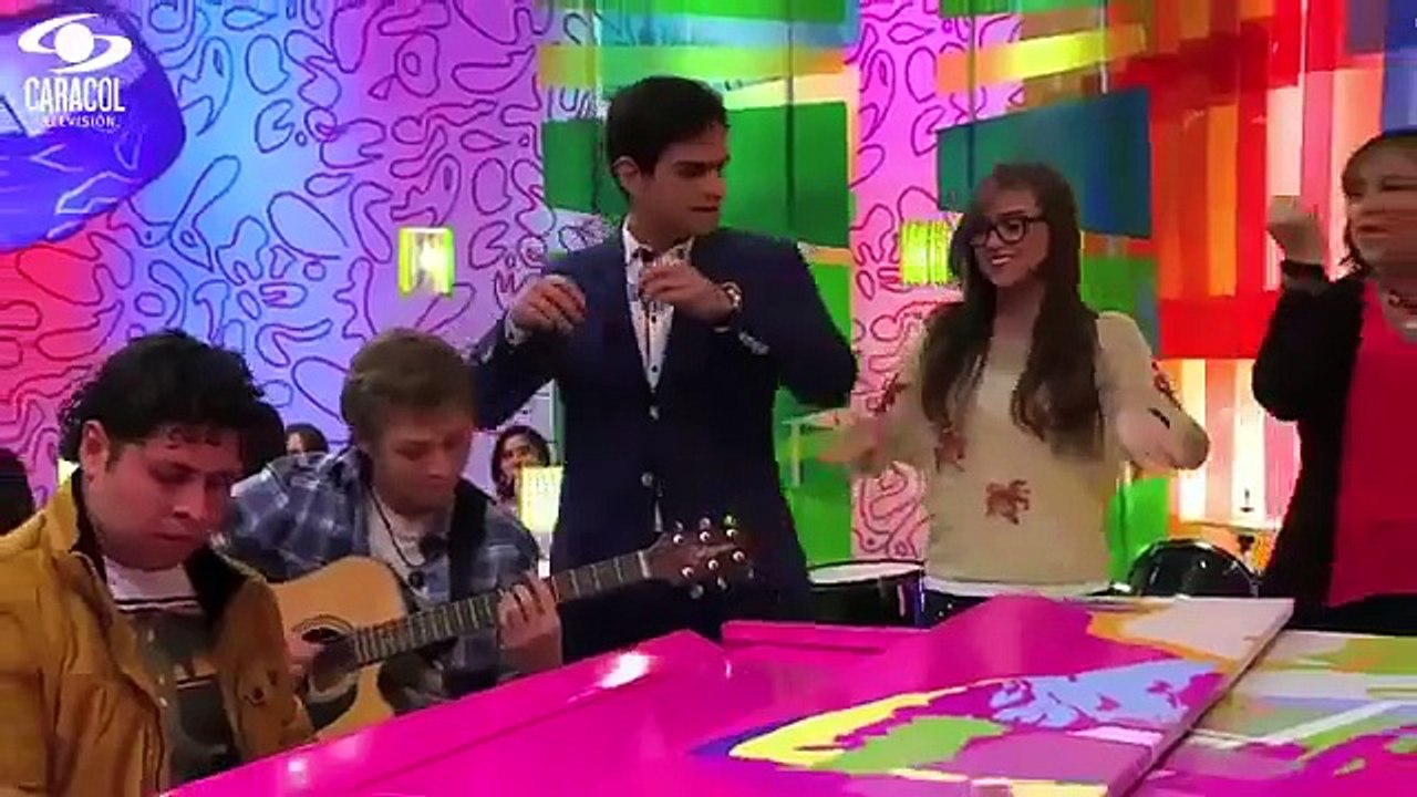 Carlos cantó ‘Nubes negras’ de Los de Adentro – LVK Colombia – Audiciones a ciegas – T1