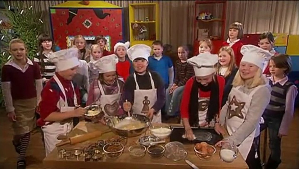 Kinderchor - Schneeflöckchen Weissröckchen & O es riecht gut, o es riecht fein 2010