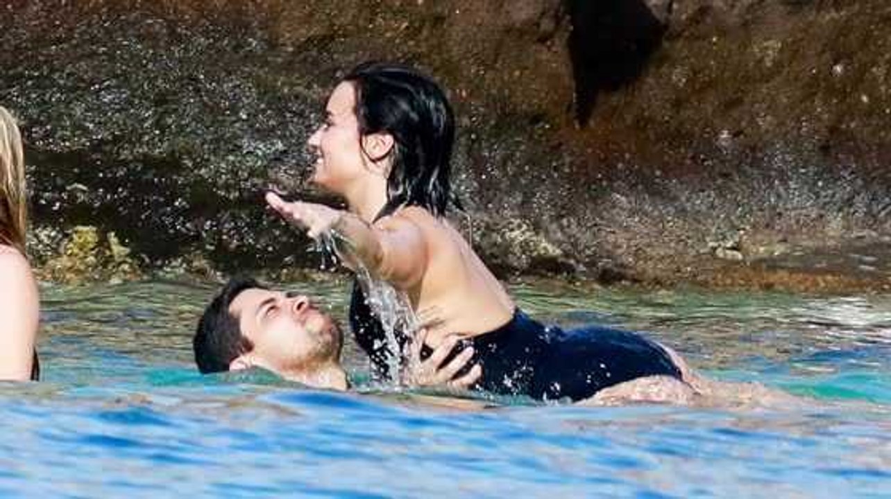 Famous Dirty Dancing Scene Re-Enacted