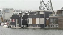 منازل عائمة لحل مشكلة السكن في هولندا