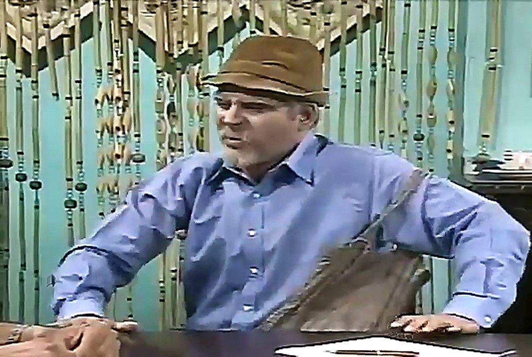 Vivir Del Cuento - Estoy En El Hueso