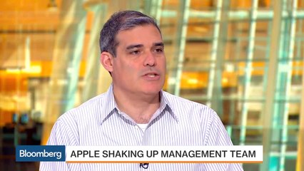 Apple Hits Shuffle on Management, Names Jeff Williams COO