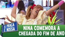 Nina comemora a chegada do fim de ano