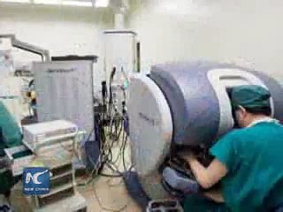 Robot surgery_ World's first blood vessel stitch by da Vinci robot 2015