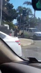 Un policier tire sur un homme désarmé