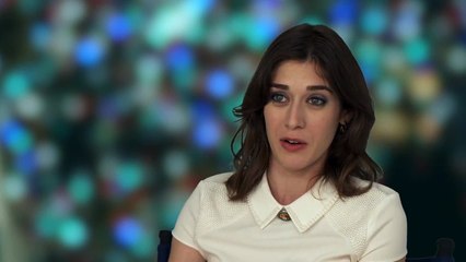 The Night Before On Set Interview - Lizzy Caplan