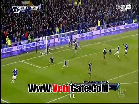 رياض محرز يقود ليستر سيتى لتصدر الدورى بثلاثيه فى ايفرتون