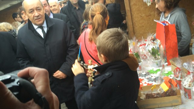 Jean-Yves Le Drian en visite à Saint-Guinoux
