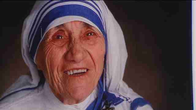 El papa autoriza la canonización de la madre Teresa de Calcuta