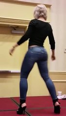Sara López Solo Dancing
