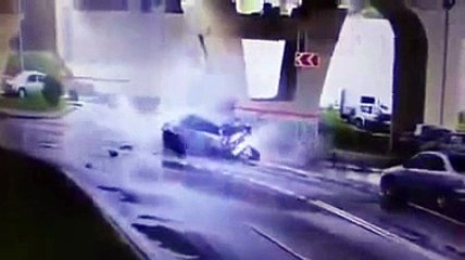 طاحت بيهم الكرهبة من فوق القنطرة تفرج كيفاش منعوا من الموت