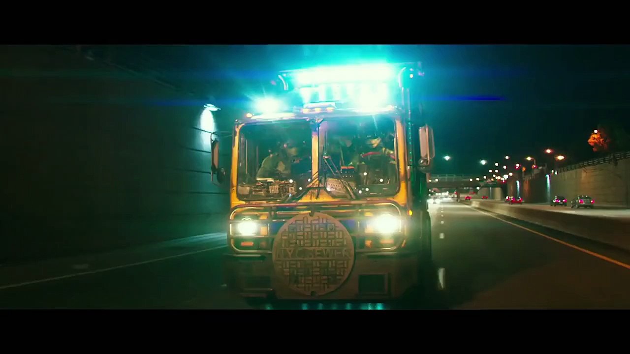 Megan Fox Behind the Scenes on 'Teenage Mutant Ninja Turtles 2' - MTV News