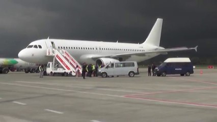 Report TV - Policia  i referon prokurorisë çështjen e arratisjes së të riut në Rinas