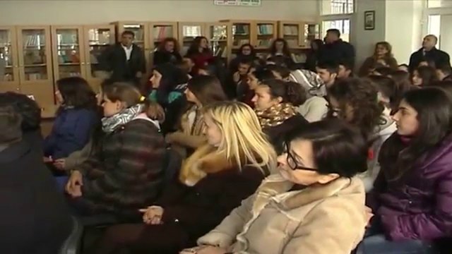 Report TV - Fier, Çuçi ju kërkon të rinjve të japin kontribut në luftën kundër korrupsionit