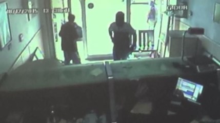 Pompalı tüfekli PTT soygunu kamerada