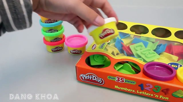 Đồ chơi bảng chữ cái ABC và số giúp bé nhận dạng chữ và học màu sắc