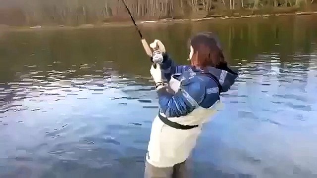 Вот это, я понимаю, рыбалка! ШОК! Смотрим все))