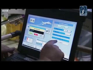 بڑے بڑے جہاز چھوٹے چھوٹے ٹکڑوں سے مل کر تیار ہوتے ہین