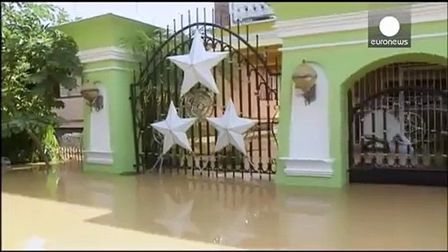 Филиппины: сотни тысяч человек не могут вернуться домой из-за наводнений