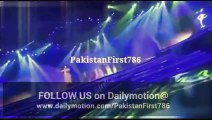 Pakistani Actress Meera Forgetting Dance in -Lux Style Awards 2015- with Rahat Fateh Ali Khan