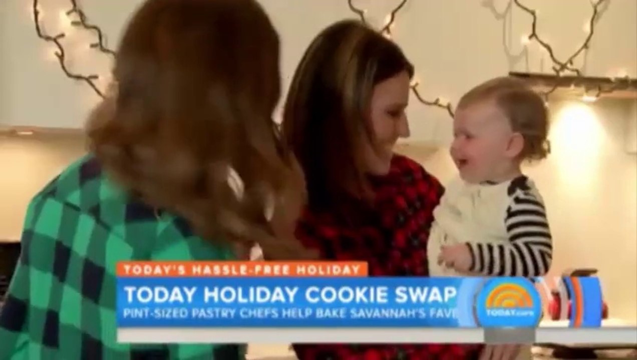 Savannah, Siri, and their toddlers make Christmas cookies