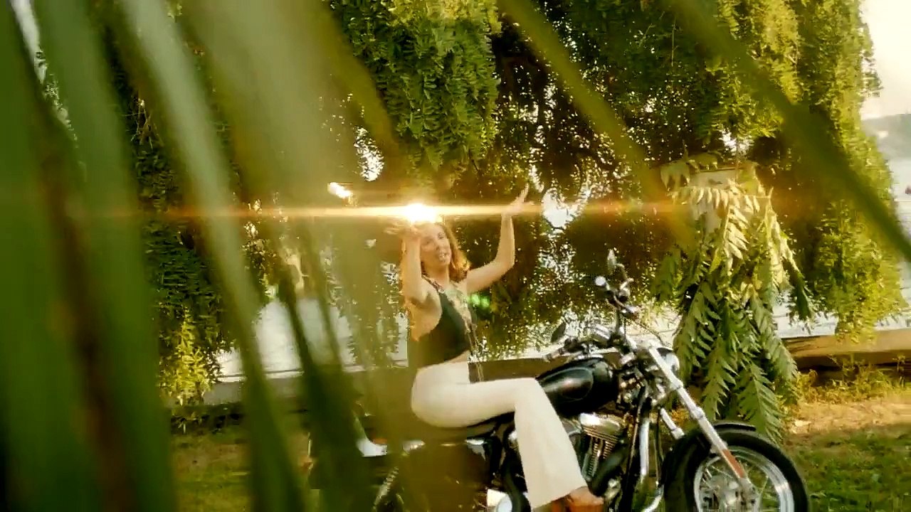 Tuğba Özerk - Bu Gece