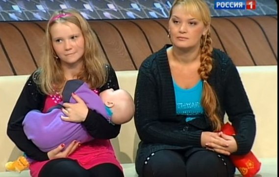 Семиклассница родила от учителя математики . ВЕСЬ ЗАЛ В ШОКЕ!!!