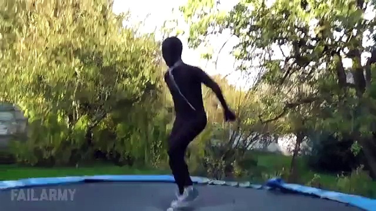 Best Halloween Costume Fails and Scare Pranks By FailArmy    Trick or Treat