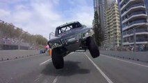 Un duel de pickups pendant le « Stadium Super Trucks »