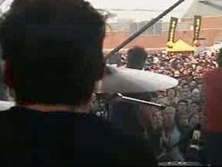 Simple Plan Grow Up (Live)