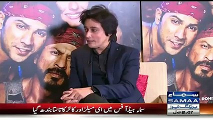 Watch Shahrukh’s Reaction when Sahir Lodhi says 'People Say I Look Alike You'