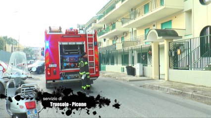 Gricignano (CE) - Scoppio in casa, allarme in un palazzo (19.12.15)