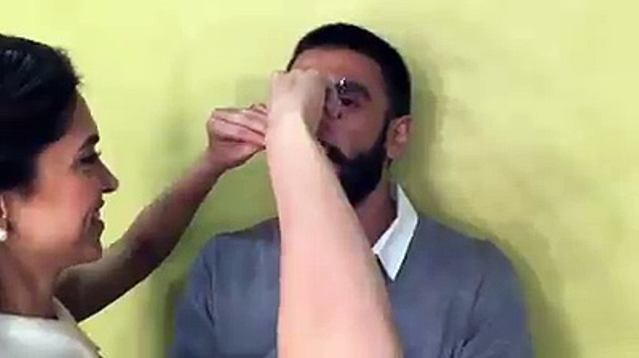 Deepika Padukone Ccuts off Ranveer Singh Moustache