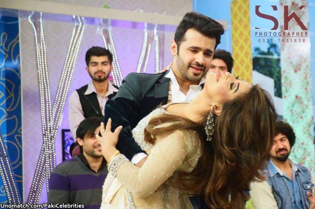 Extremely Vulgar Dance of Laila in Morning Show