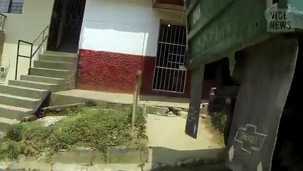 Kolombiyalı sokak çeteleri: Kokain nasıl yapılır [Belgesel]