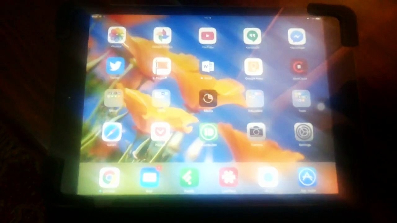 How to enable Siri by voice?