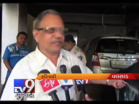 Shocking CCTV footage shows miscreants set ablaze cars, Valsad - Tv9 Gujarati