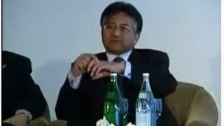 Perveiz musharraf gets angry on western journalist and made him speechless