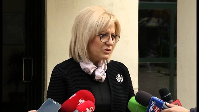 “Mësues për Shqipërinë”. Nis testimi, Nikolla monitoron procesin