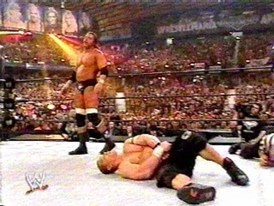 Triple H signe DX