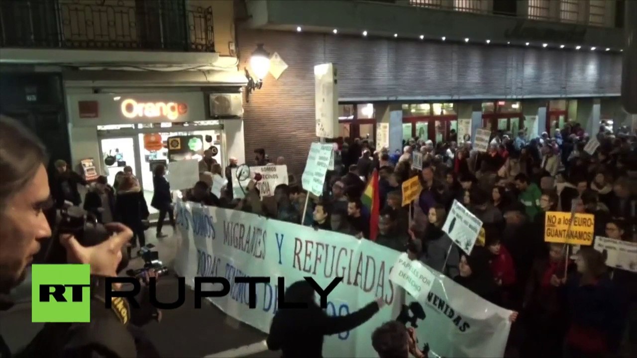 A Madrid, les citoyens manifestent en soutien des réfugiés
