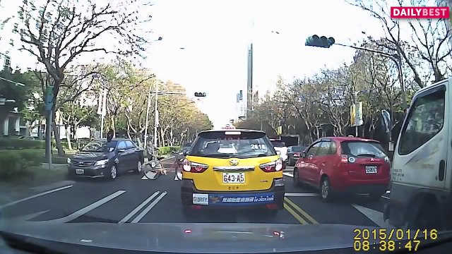 Они были на волосок от смерти, но им нереально повезло!