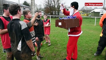 Carhaix. Le Père Noël aime le rugby