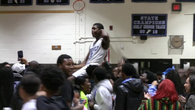 Eleanor Roosevelt sneaks past No. 10 Wise 53-51