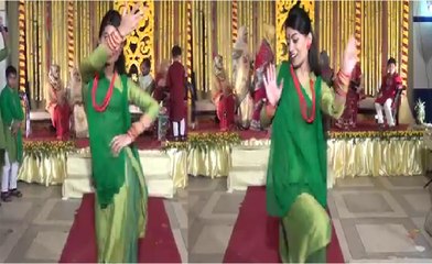Girl Mehndi Sangeet || Ghagra || Special Dance