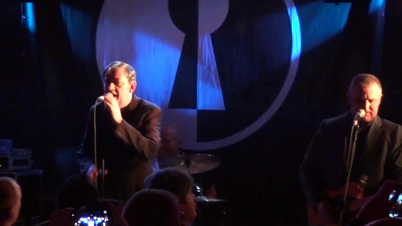 SECRET AFFAIR - live at The Globe, Cardiff - 18th December 2015