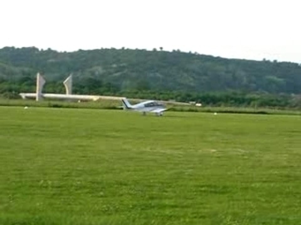 Décollage de DR400 à Saint-Gaudens