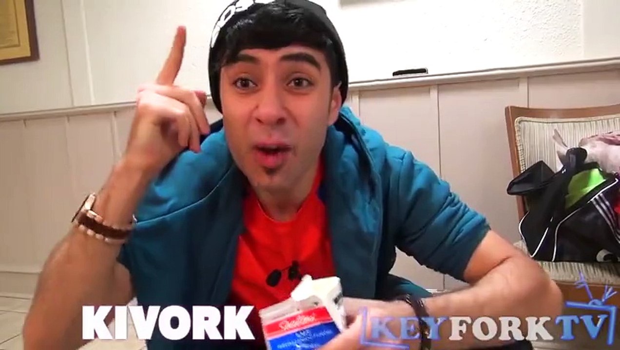 KILLER CLOWN PRANK BACKFIRES!!!! (GONE WILD) - GONE WRONG - Funny Videos 2015 - Girlfriend Pranks